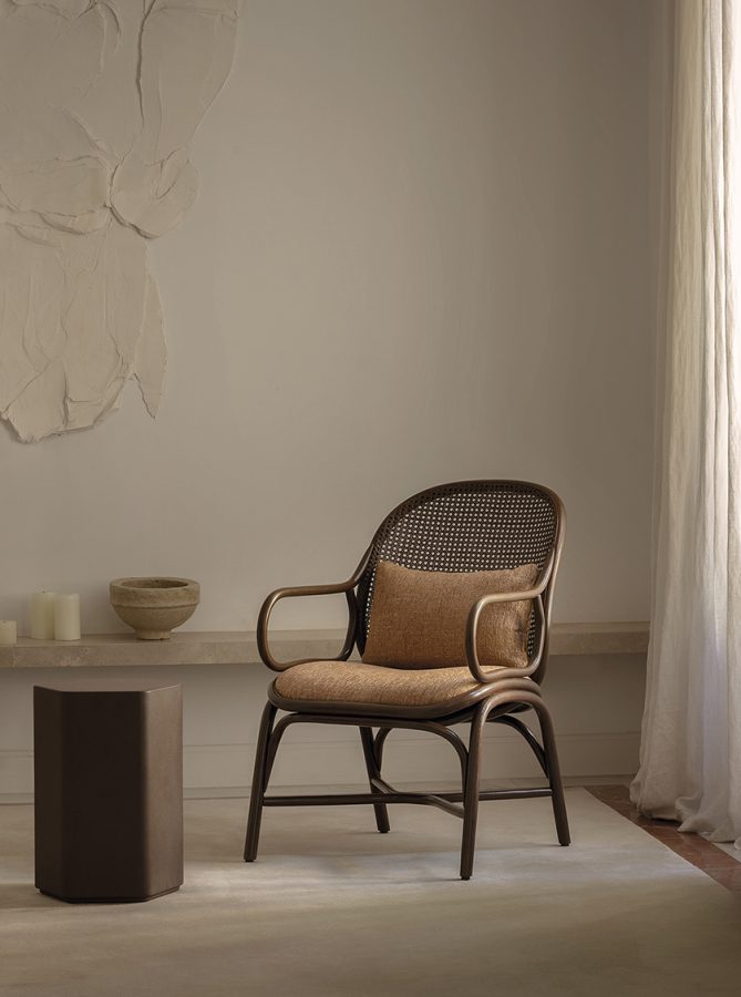  frames upholstered low backrest armchair